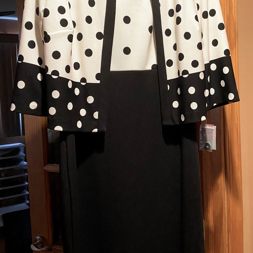 Danny & Nicole Boat Neck Sleeveless Zipper Back Polka Dot Print PK Jacket Dress.